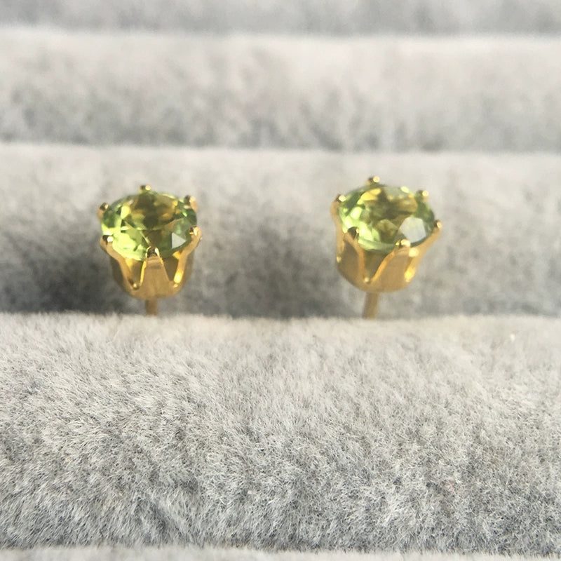 Sterling Silver S925 Natural Peridot Stud Earrings