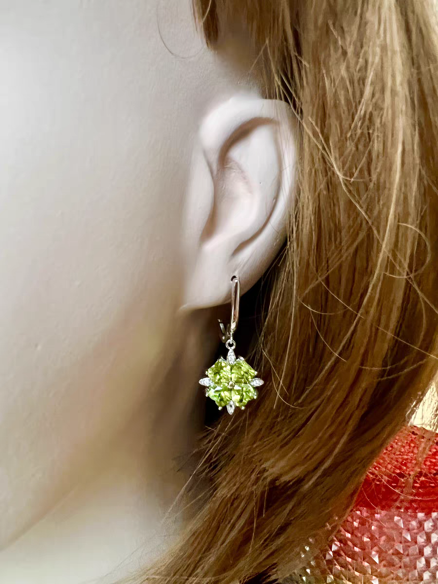 Sterling Silver S925 Natural Peridot Gemstone Four-leaf Clover Earrings