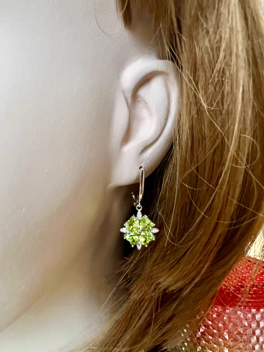 Sterling Silver S925 Natural  Peridot Gemstone Four-leaf Clover Earrings